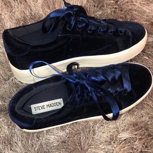 Steve Madden Suede Sneakers